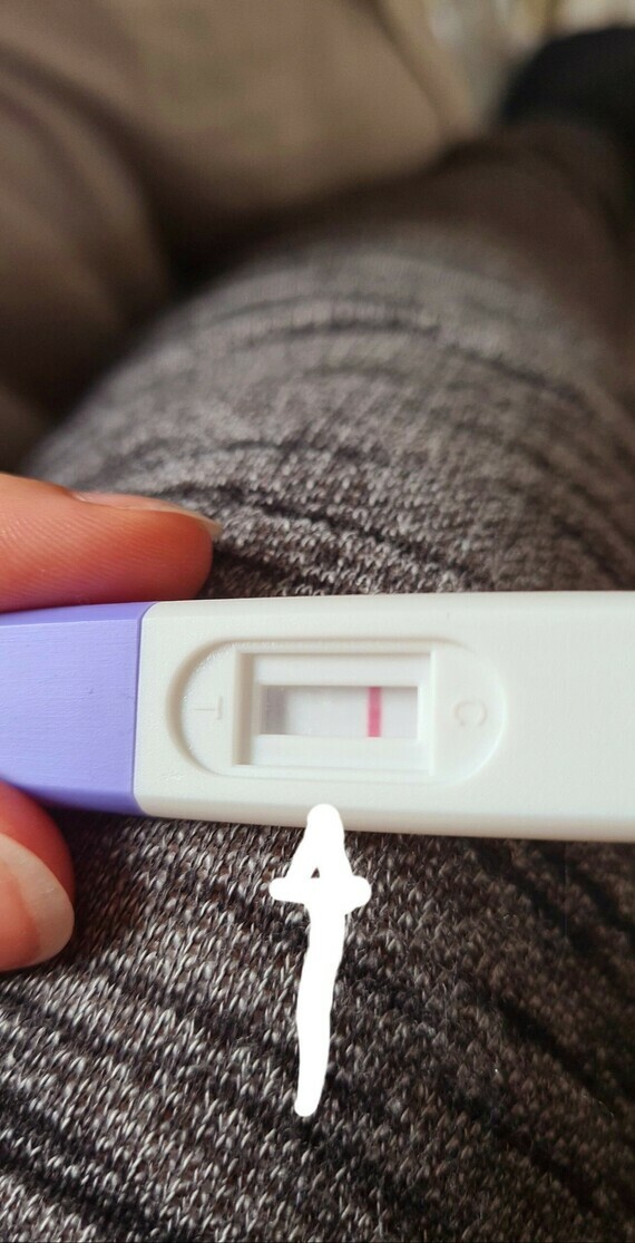NEED OPINIONS!!! Faint pregnancy line on asda test?